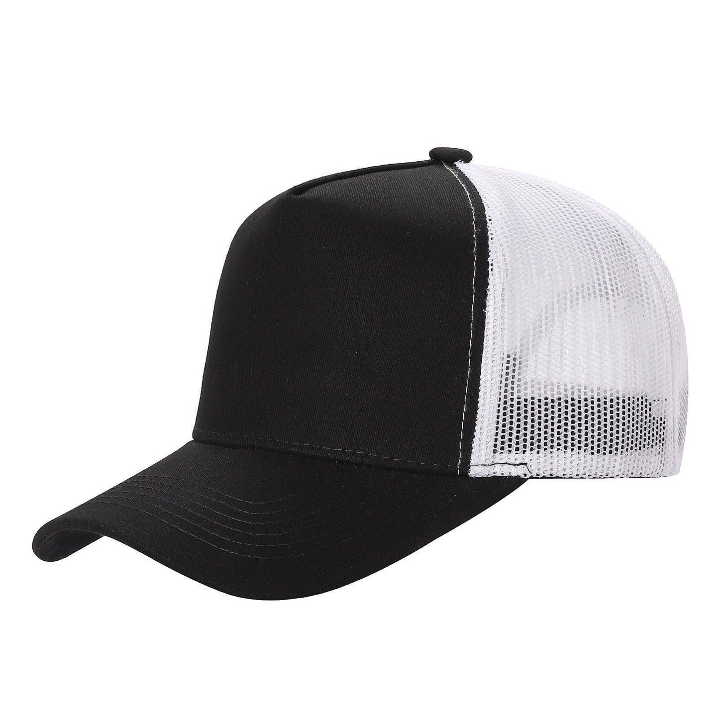 Waycap 5-panel trucker hat in black with white mesh back and curved brim. Made of cotton and polyester.