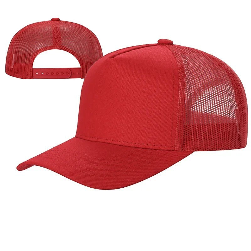 Waycap 5-panel red trucker hat with mesh back and curved brim, made of cotton and polyester.